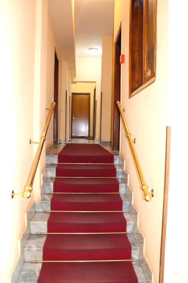 * La Casa Di Arti * 25 Min Dal Duomo Apartment Milan Bagian luar foto